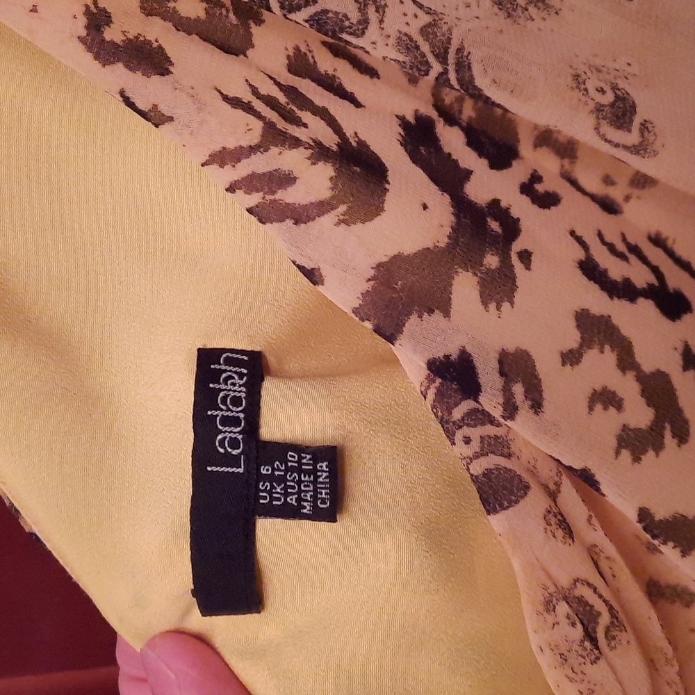 Dress - Picture 3 of 3